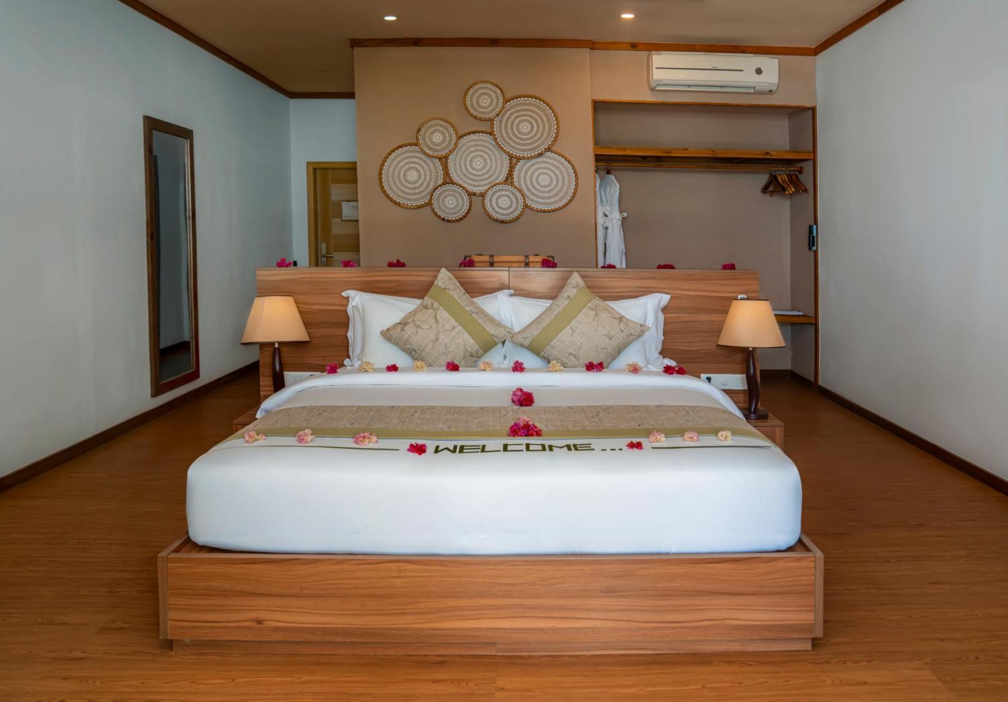 Hotel Brennia Kottefaru Maldives Exterior foto